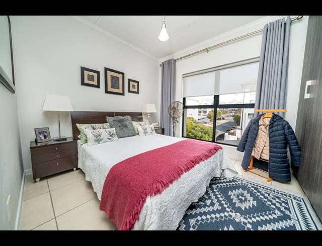 2 BEDROOM APARTMENT FOR SALE IN GREENSTONE HILL